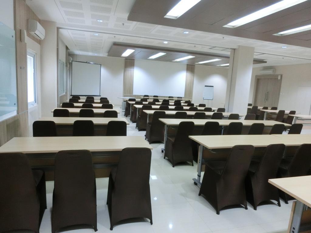 Izi 2* Bogor
