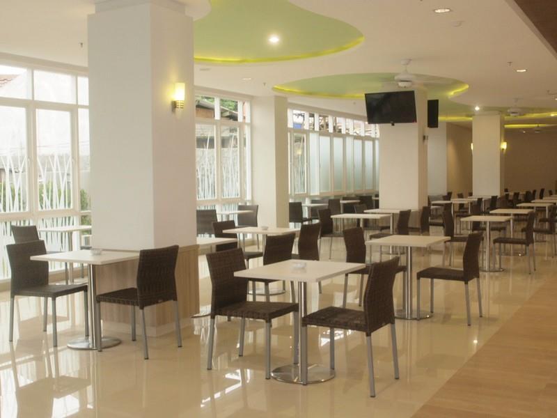 Hotel Izi 2*