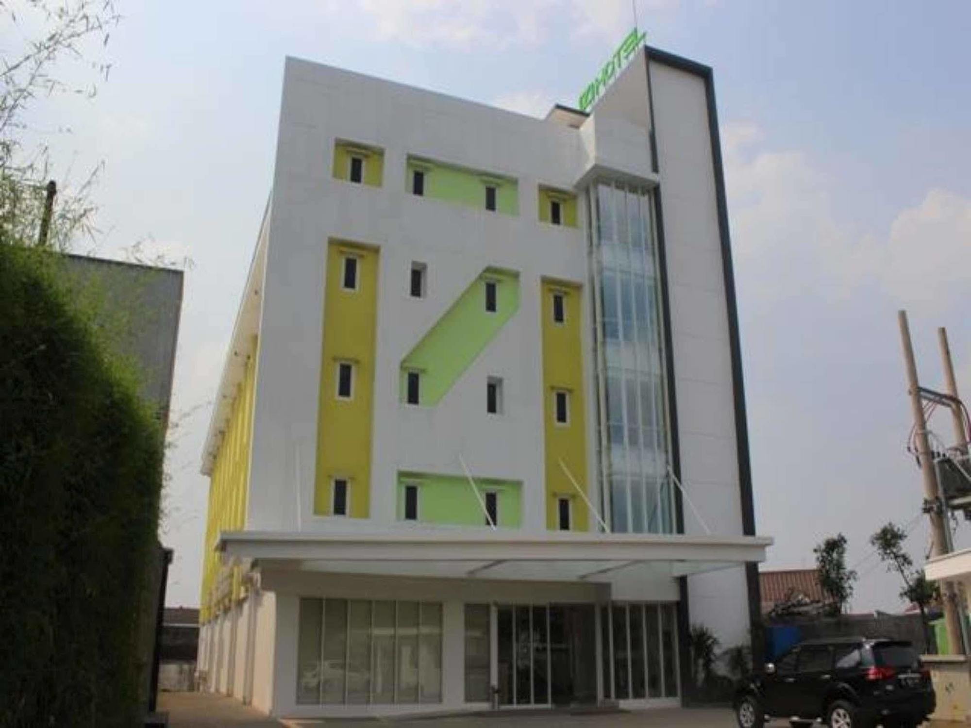 Hotel Izi 2*